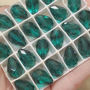 15mm Vintage Smaragd Swarovski Kristall Tropfen-Perlen, 4Stk