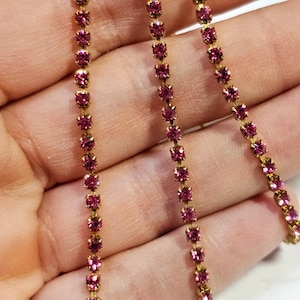 Swarovski strass-mässingsset kristallkoppkedja med PP18 (2,5 mm) rosékristaller