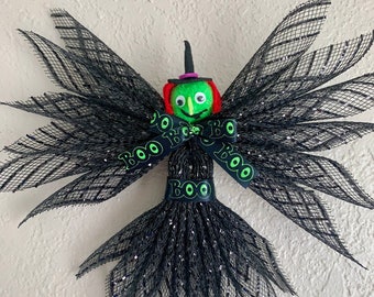 Small deco mesh Halloween witch, witch wall hanging, Halloween decor, whimsical holiday, Witch wreath, Halloween decor