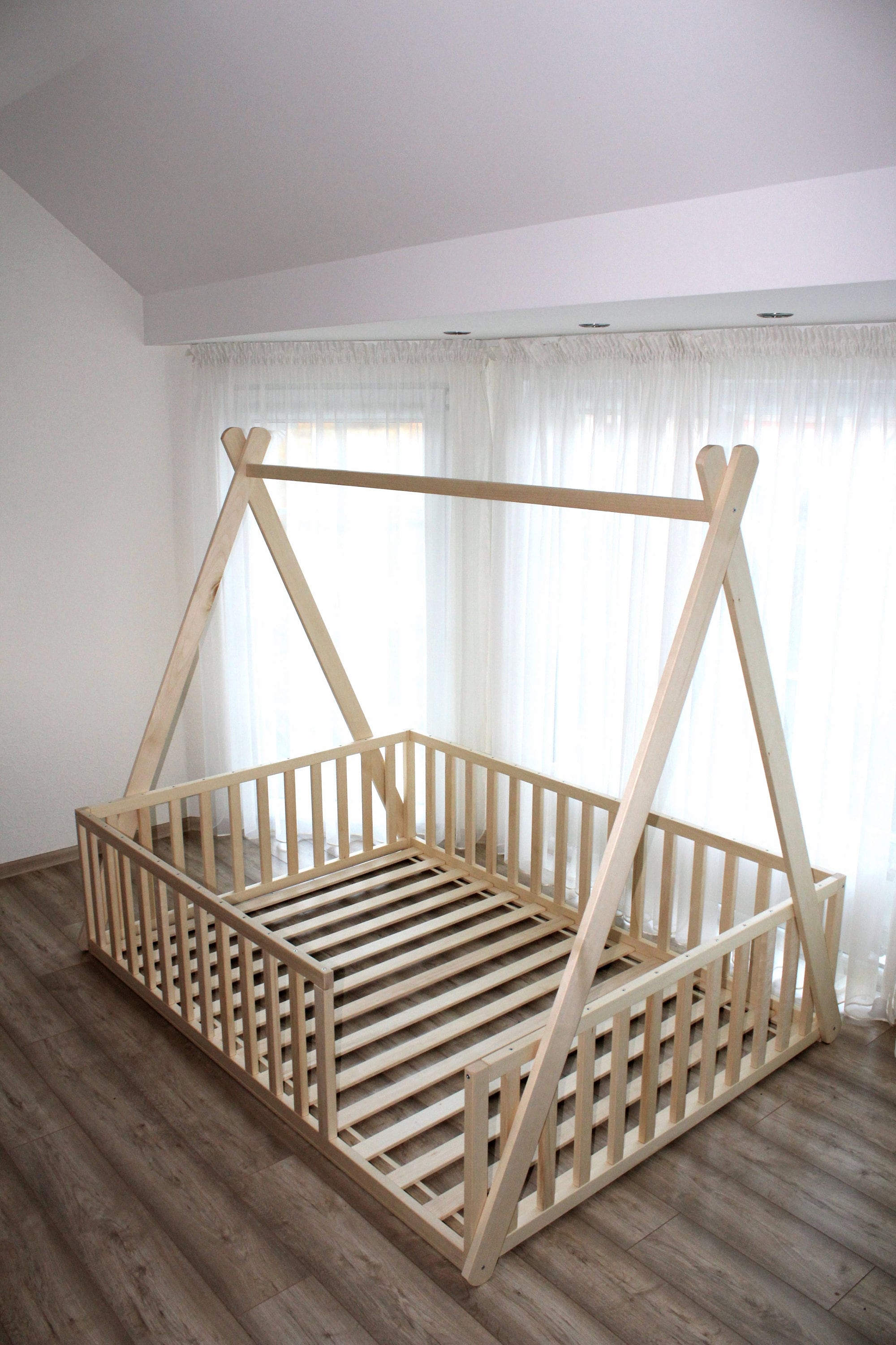 montessori child bed