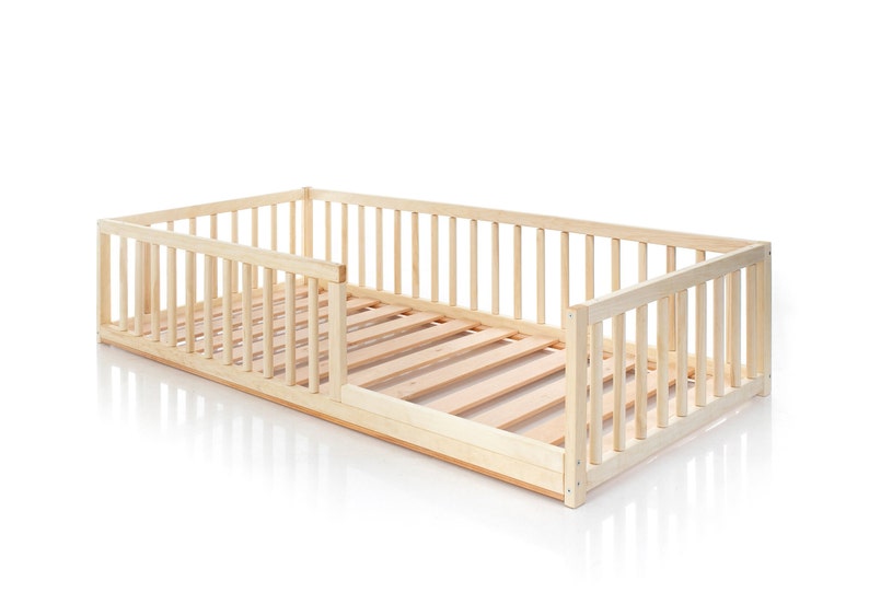 Toddler bed with slats, Montessori bed, Floor Bed, www.home4dreams.com 