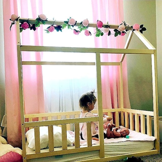 Toddler house bed with slats, Montessori floor bed, kid's bed, wood bed, kid's bedroom