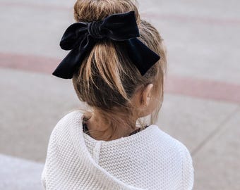 Large velvet hair bow - BLACK