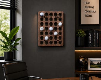 Noyer noir d'Amérique - Présentoir à balles de golf - Fixé au mur - Signé - Trou en 1 - Acrylique noir - 35 balles