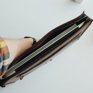 Étui portefeuille en cuir A4 fabriqué à la main Étui personnalisé Porte-documents Pochette pour documents Étui portefeuille en cuir pour MacBook image 5