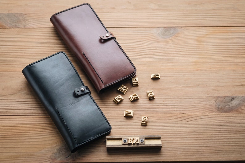Personalizing a pencil case will make it a truly special gift and accessory. Giving such a gift for New Year, Christmas, birthday or just to please a loved one, you will definitely guess with the gift
