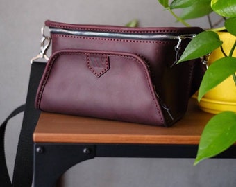 Burgundy Leather Crossbody Bag: Versatile Travel Bag