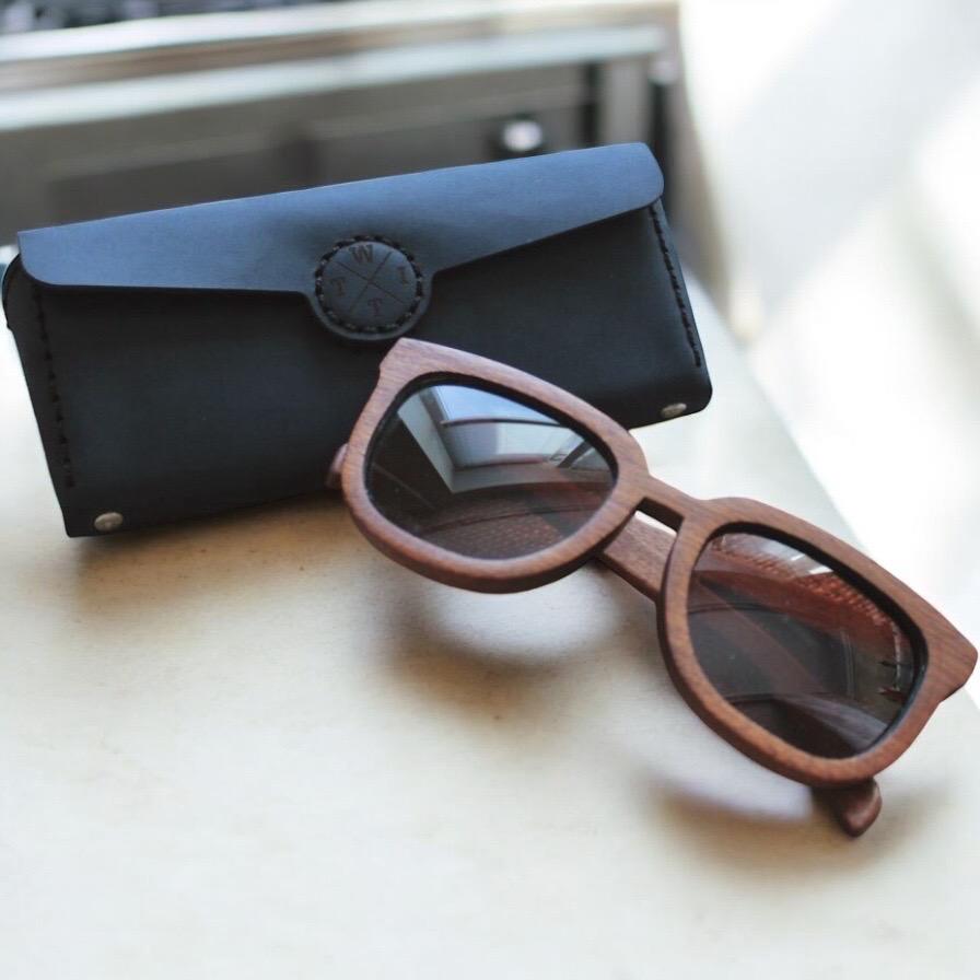 Handmade Leather Glasses Case: Full-grain Sunglasses Sleeve  display picture 3