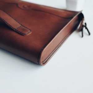 Étui portefeuille en cuir A4 fabriqué à la main Étui personnalisé Porte-documents Pochette pour documents Étui portefeuille en cuir pour MacBook image 6