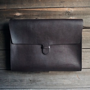Leather laptop sleeve 13.3 inch - Document & Laptop Organizer, Personalized Folio