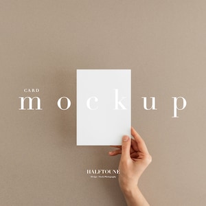 Bruiloft kaart mockup, kaart mockup, lege kaart, minimalistische kaart mockup, mockup kaart, hand en kaart, briefpapier mockup, schone vrouwelijke mockup, mockup