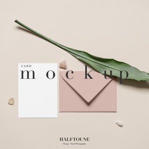 Maqueta de papelería, maqueta de tarjeta, tarjeta Kraft, tarjeta en blanco, tarjeta de felicitación, tarjeta de maqueta, papelería con estilo, maqueta con estilo, maqueta de invitación, invitación