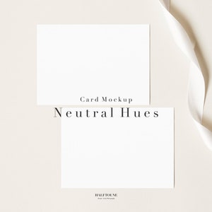 Set mit 2 Karten-Mockup, neutralem Mockup, Hochzeitskarten-Mockup, leeren Karten, Landschaftskarten-Mockup, Einladungs-Mock, Kartenvorlage, Karten-Flat-Lay, PSD