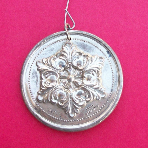 Vintage Holly Wreath Sterling Silver Medallion by Lunt - 1977 Ornament in Original Box