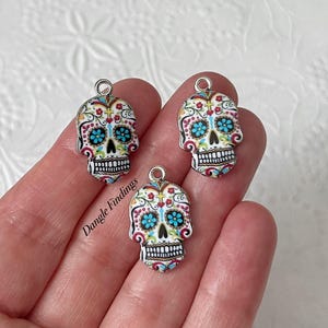 5 Sugar Skull Charms, Day of the Dead, Dia De Los Muertos, Enamel, Small, Necklace, Bracelet, Jewelry, 23mm, HOL142