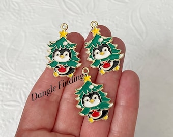 10 Enamel Penguin Charms, Christmas Holiday, DIY, Jewelry, Crafts