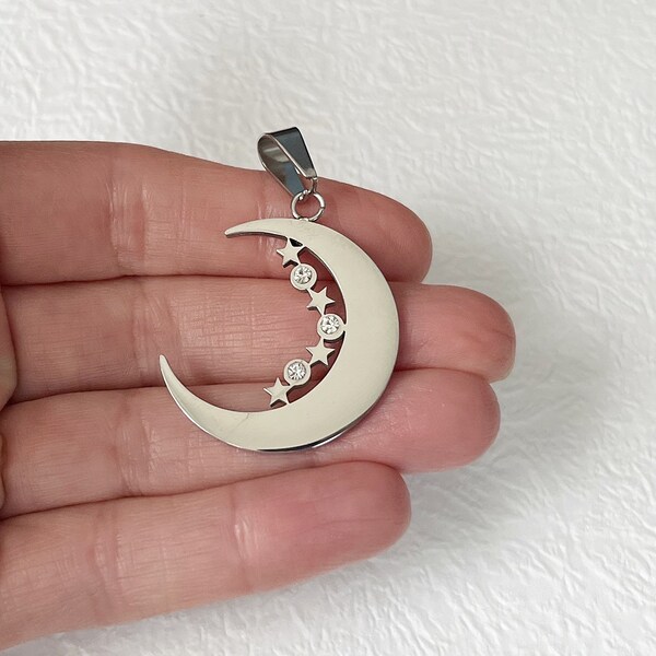 Lg Crescent Moon Necklace main image 1