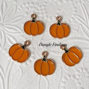 10 Pumpkin Charms, Enamel, Halloween, Fall, Small, Orange, Seasonal, Jewelry, Thanksgiving, DIY, Craft, 18mm, HOL0146