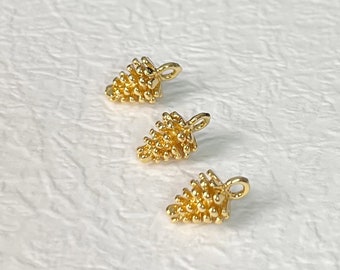 3 Tiny Pinecone Charms, Gold Plated, Necklace, Bracelet, DIY Jewelry Making, Winter, 12.5mm, GTP014