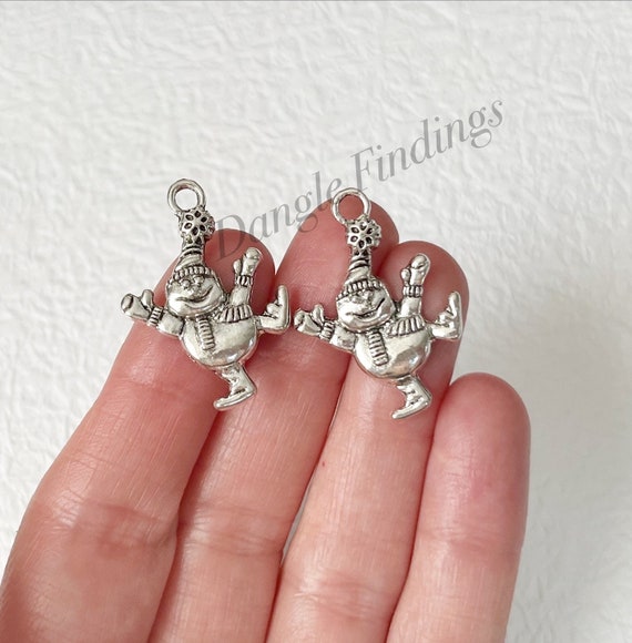 10 Winter Snowman Charms, Silver Color, DIY Christmas Holiday Jewelry and Crafts, HOL047