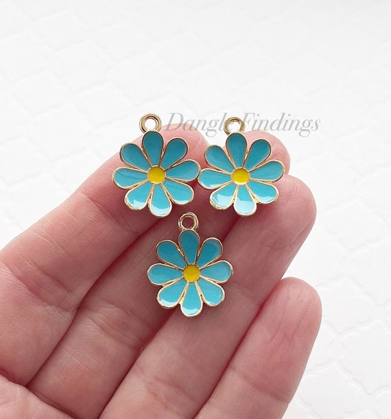 10, 20, or 40 Flower Charms, Blue, Daisy, Summer, DIY, Floral