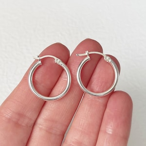 Sterling Silver Round Hoop Earrings for Women, 20mm, EWRS035