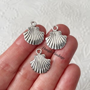 10, 20, or 40 Scallop Shell Charms, Silver Seashells, Beach Themed, Ocean, DIY Jewelry, 18mm, SP122