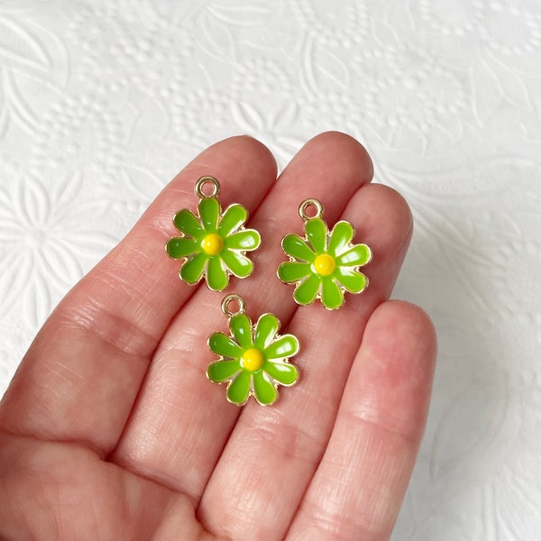 10 Green Enamel Daisy Flower Charms for Spring and Summer DIY Jewelry Making, 18mm, GTP020