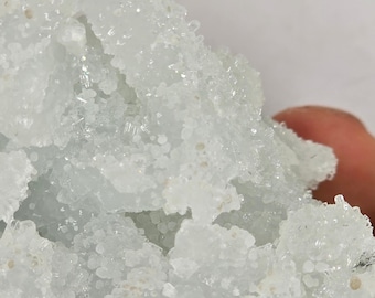 Prehnite gemmosa dopo il cluster di Laumontite