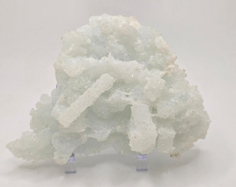 Cluster di Prehnite dopo Laumontite