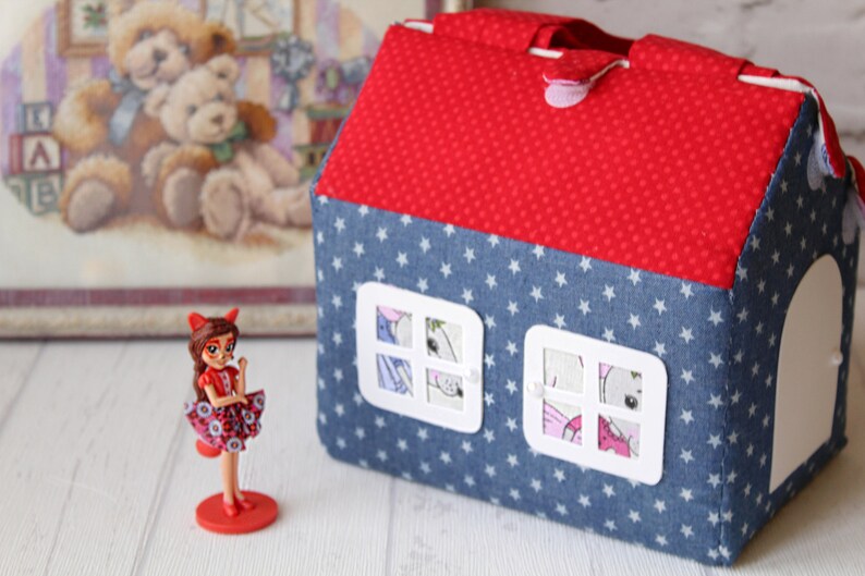 4-7 year old girl gift Dollhouse kit Blue red fabric dollhouse bag with miniature dollhouse furniture Modern dollhouse set