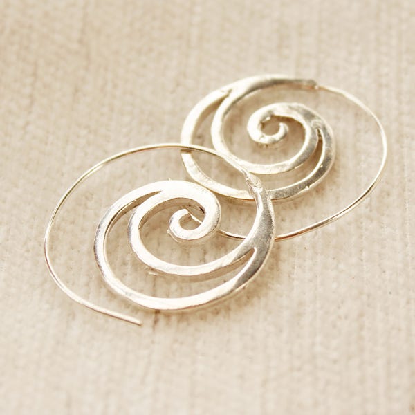 Small Silver hoop earrings Spiral earrings Dainty hoops minimal earrings creole boho jewelry boho earrings Dainty Silver hoops thin earrings