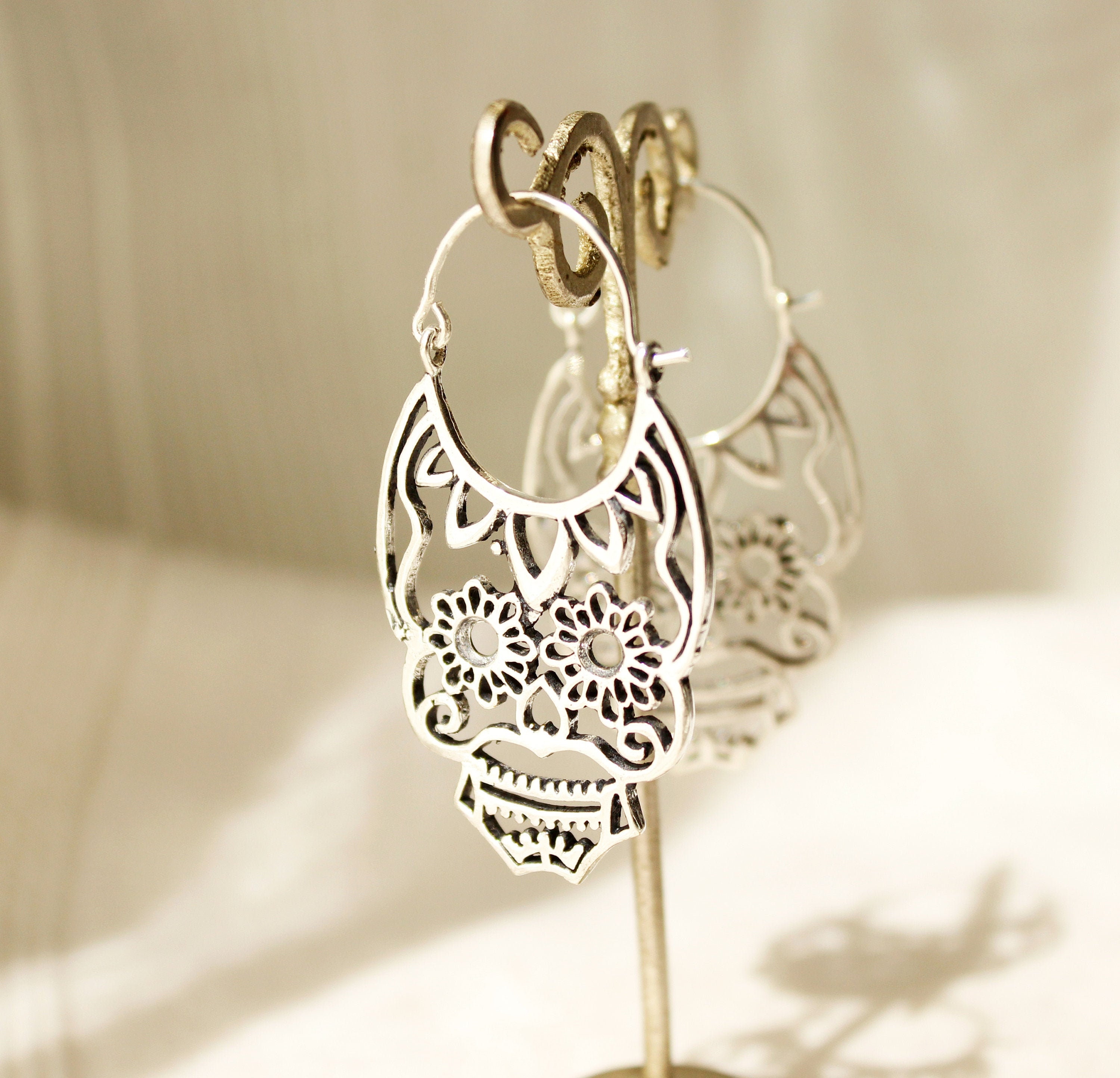 Boucles D'oreilles Pendantes Jour Des Morts - Tête De Mort En Sucre Acrylique, Motifs Mexicains Colorés - Accessoire Halloween, Style Gothique - Cadeau Pour Femme