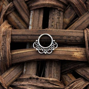 Piercing septum argent Septum tribal Septum traditionnel Septum Inde, Cartilage Piercing de nez Septum fleur Septum festival Septum hippie