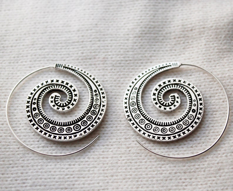 Boucles D’Oreilles Boho En Perles De Verre – Fait Main – Style Tribal Indien – Longues 11,5 Cm