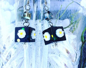 Flower earrings, Resinohrringe, modern earrings, resin earrings