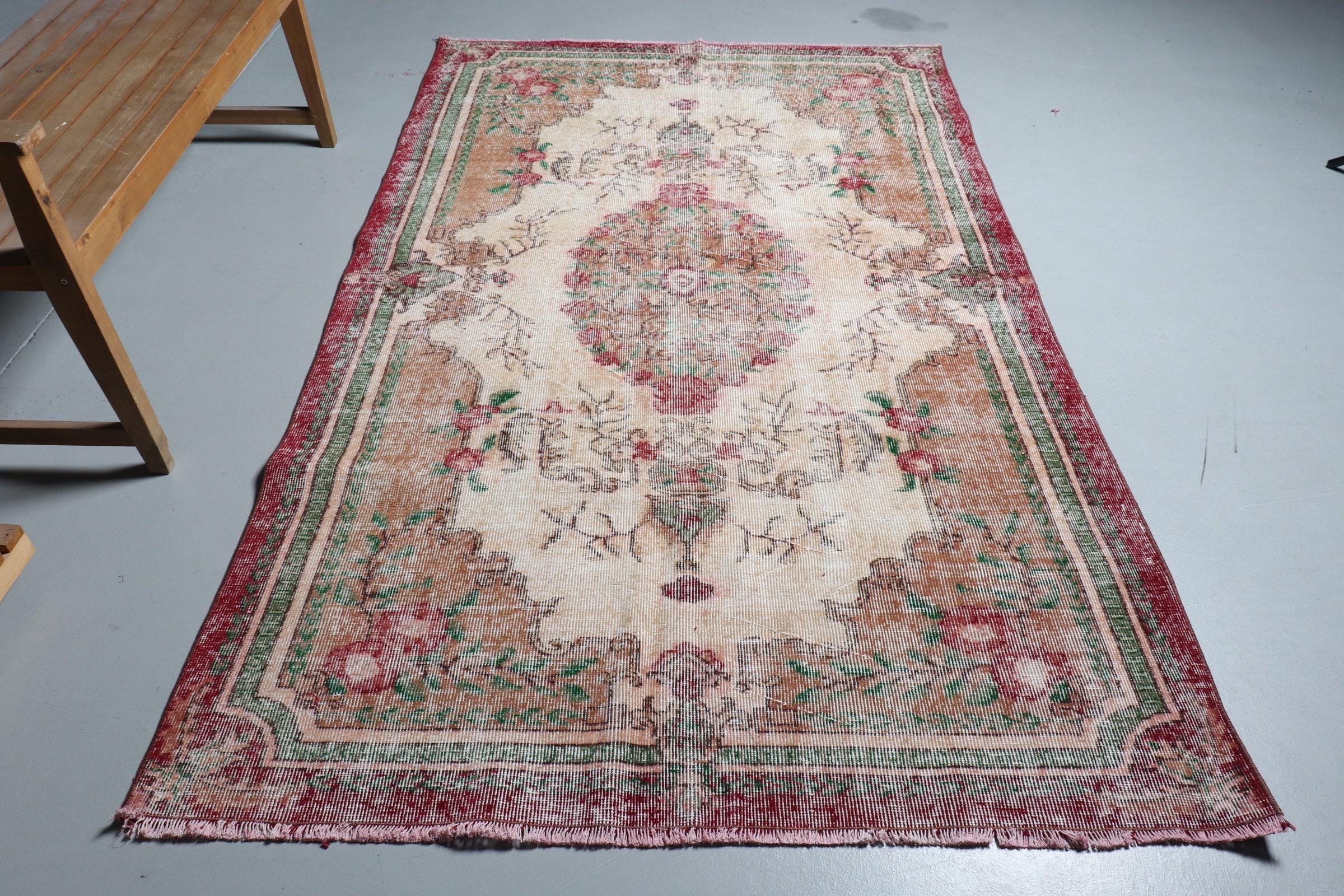 レア！　ヴィンテージ　トルコラグ　花柄　アンティークラグ ヴィンテージトルコラグ、花柄 149 x 251 cm - Etsy 日本