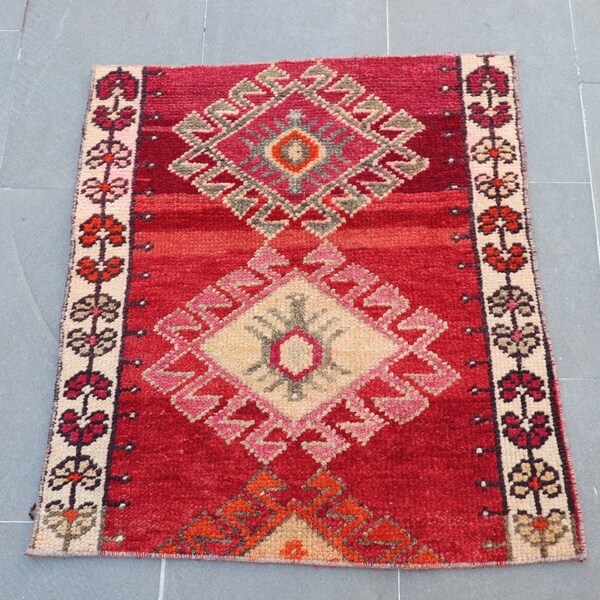 Herki Rug, Vintage Rug, Turkish Rug, Small Rug, Home Decor Carpet, 28x31 inches Red Rug, Handwoven Bedroom Rug,  8013