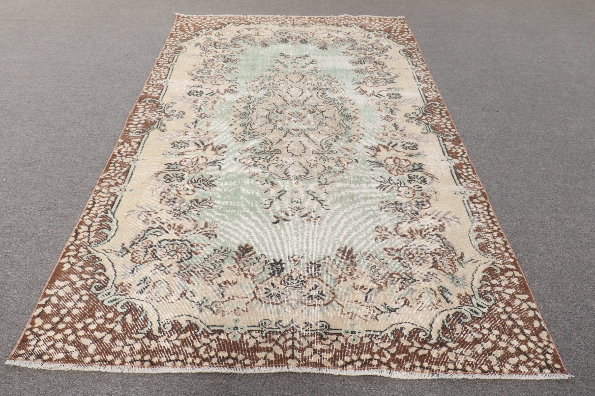 Turkish Rug, Large Rug, Vintage Rug, Oushak Carpet, 67x110 Inches