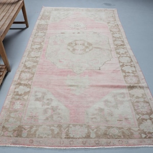 Vintage Turkish Rug, Pastel Pink and Beige Area Carpet, 5x10ft, Floral Medallion Design