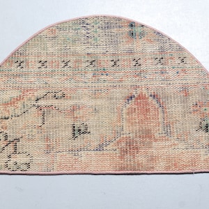 Vintage Rug, Small Rug, Round Rug, Turkish Rug, Antique Carpet, 30x18 inches Red Rug, Turkey Door Mat Rugs, Outdoor Gift Rug,  9516