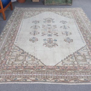 Large Rug, Vintage Rug, Turkish Rug, Anatolian Rug, Rugs For Salon, 6.8x8.5 ft Beige Rug, Colorful Vintage Oushak Rug, Oriental Wool Rug,