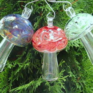 Swirly Mushroom Glass Ornament Glass Christmas Ornaments Mushroom Garden Decor Mushroom Handmade Anniversary Gift Valentine&#39;s Day Ornaments