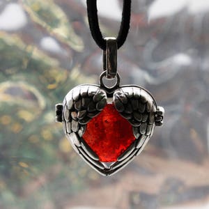 P Heart Wings Memorial Locket (Antique Silver) with Memorial Marble | Sterling Silver Memorial Pendant | Winged Heart Jewelry Gift for Her