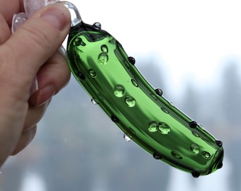 Traditional German Christmas Pickle Ornament in 2 Sizes Green Pickle Glass Ornament, Hand Blown Weihnachtsgurke Handmade Christmas Tree Gift