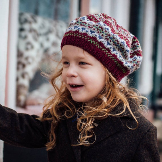 Beret Red Fair Isle Tricote a la main GIRLS BERET Beret dhiver pour enfants Chapeau tricote en laine Chapeau dhiver 5 tailles 1 10 ans Pure laine merinos Etsy France