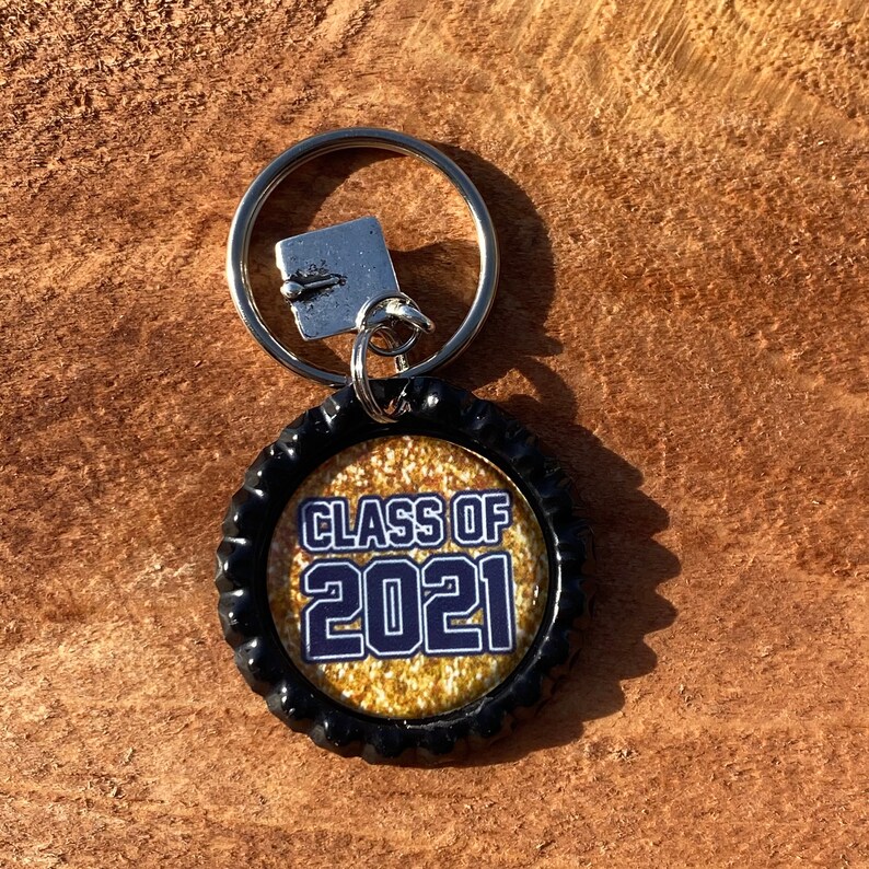 Class of 2021 Bottle Cap Key Chain