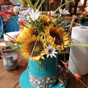 Sunflowers top hat centerpiece image 2