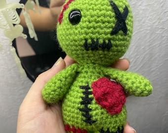 Zombie-horror gehaakt gebreide voodoo-pop Emo Goth Alt knuffeldier