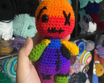 Regenboog voodoo-pop haakwerk gebreide handgemaakte Emo Goth Alt Amigurumi knuffeldier knuffel